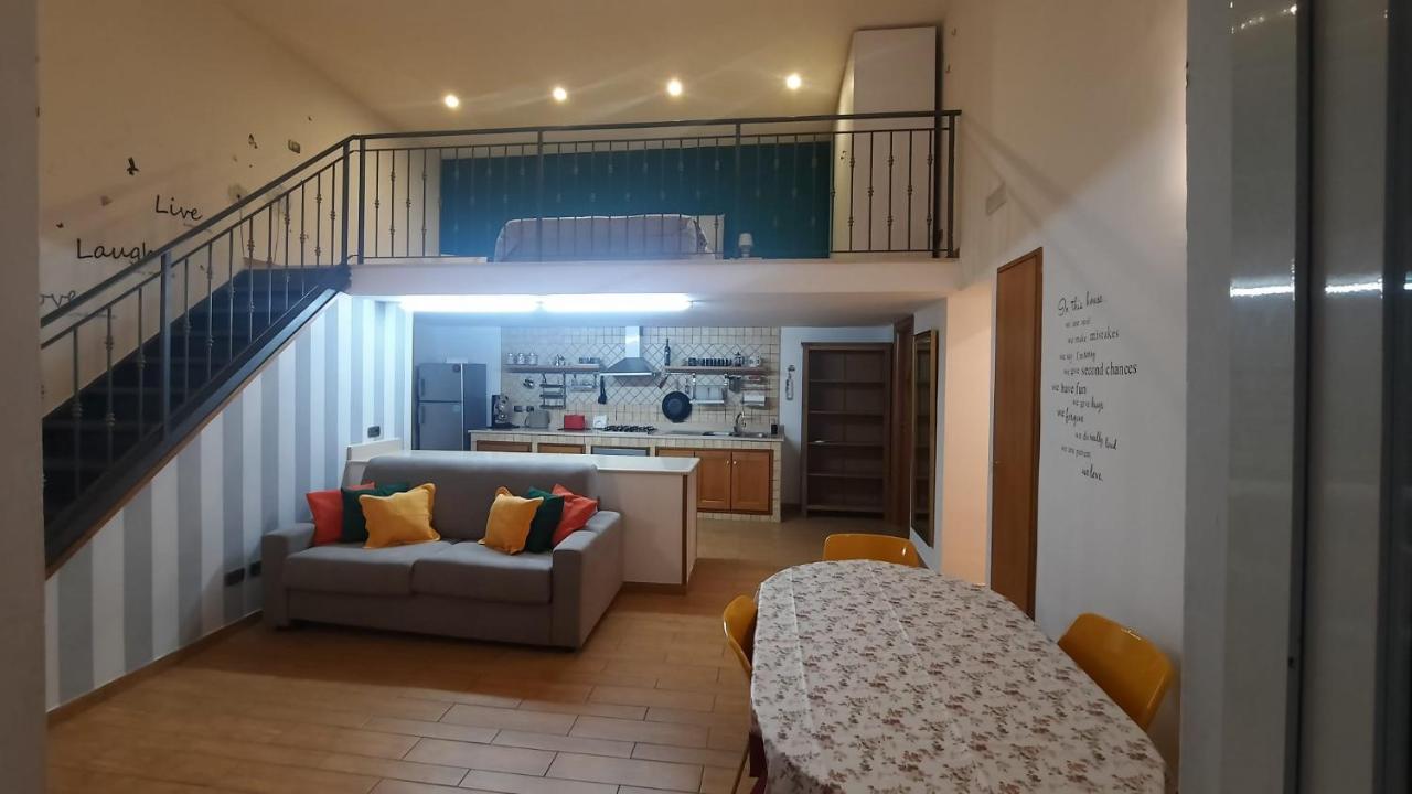 White Home Quartieri Spagnoli 那不勒斯 外观 照片