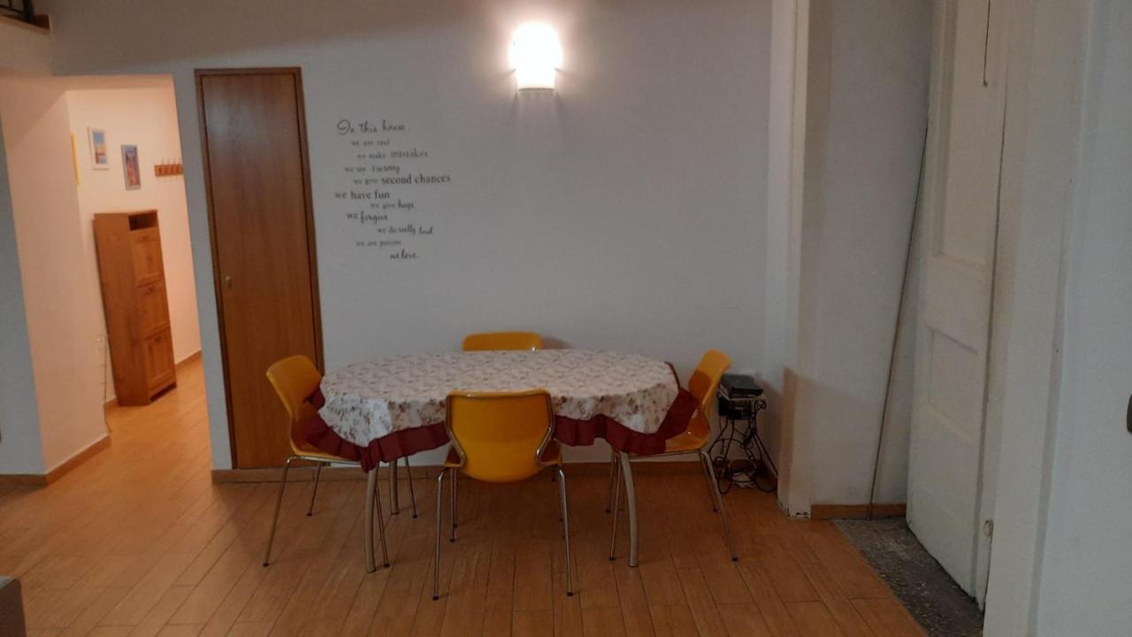 White Home Quartieri Spagnoli 那不勒斯 外观 照片