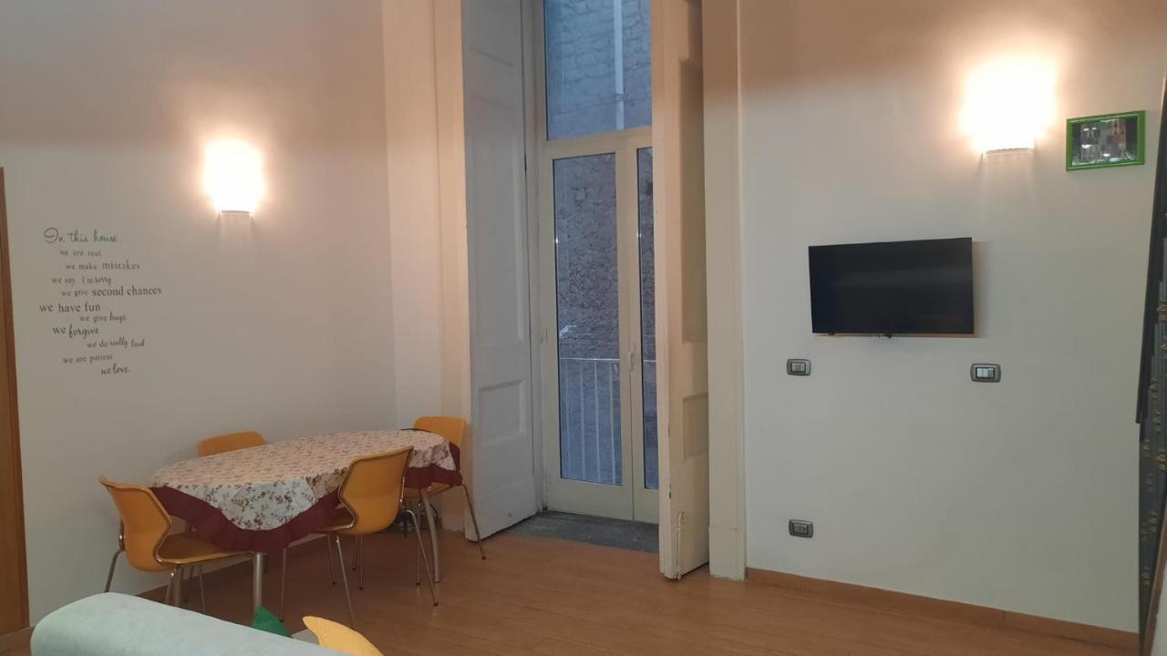 White Home Quartieri Spagnoli 那不勒斯 外观 照片