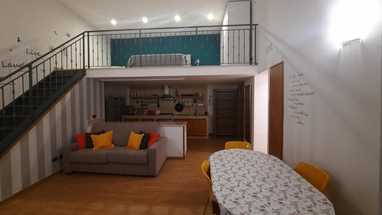 White Home Quartieri Spagnoli 那不勒斯 外观 照片