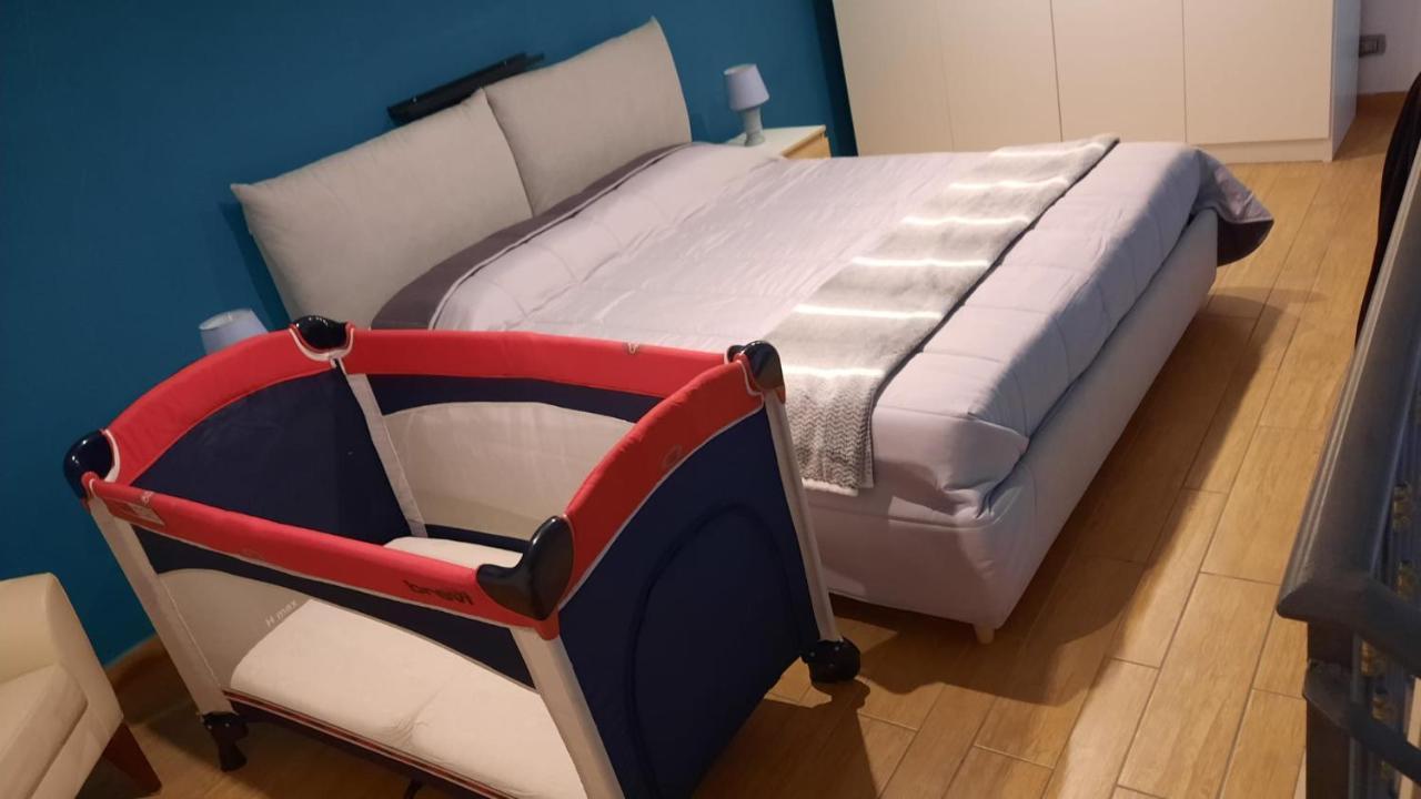 White Home Quartieri Spagnoli 那不勒斯 外观 照片
