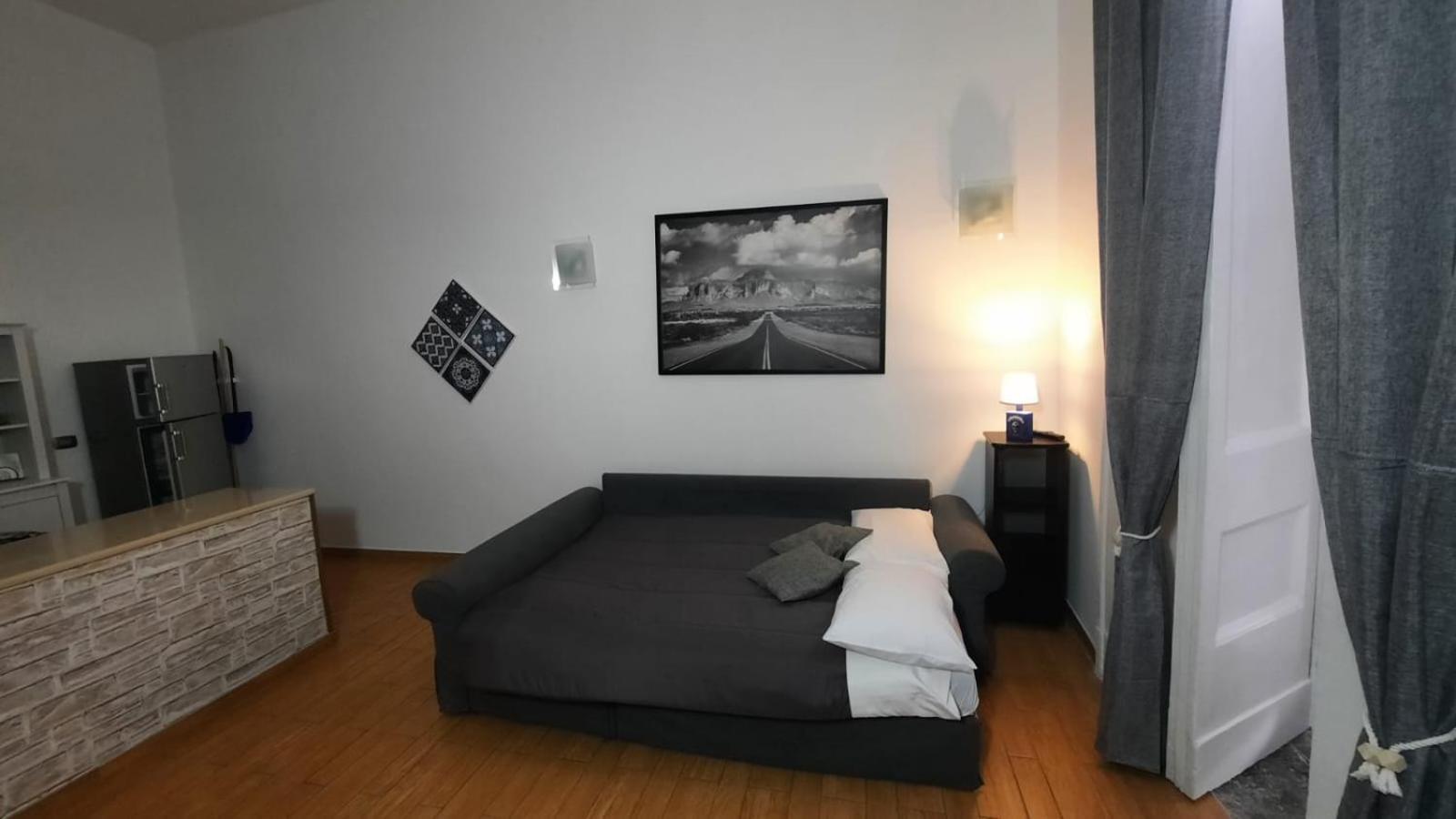 White Home Quartieri Spagnoli 那不勒斯 外观 照片