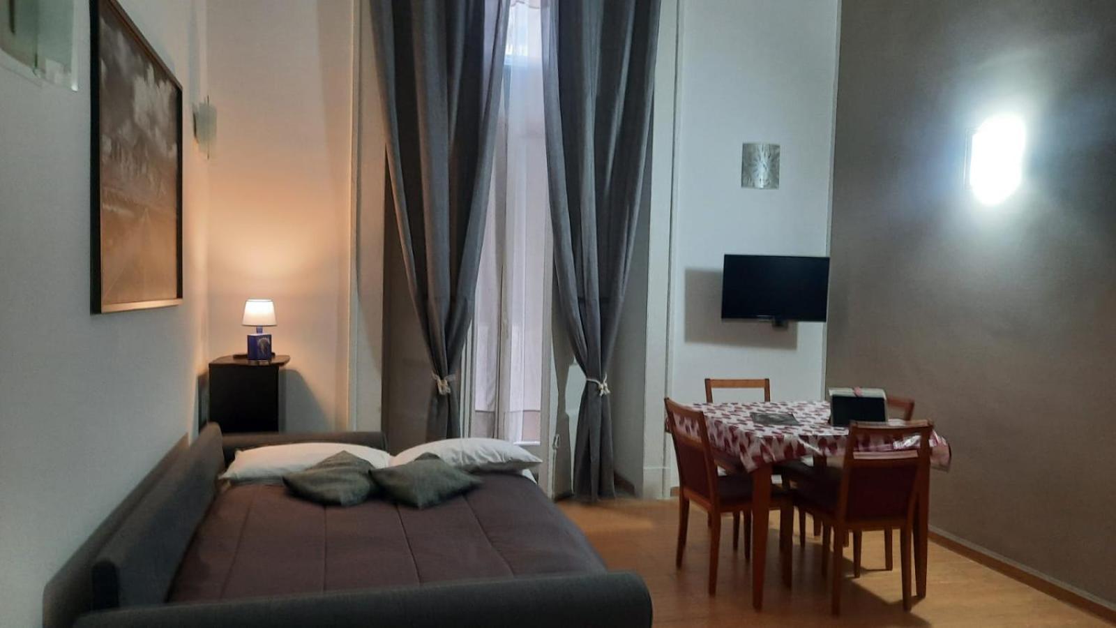 White Home Quartieri Spagnoli 那不勒斯 外观 照片
